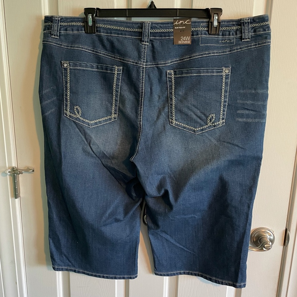 Women’s capris. 24w jeans - Picture 4 of 4